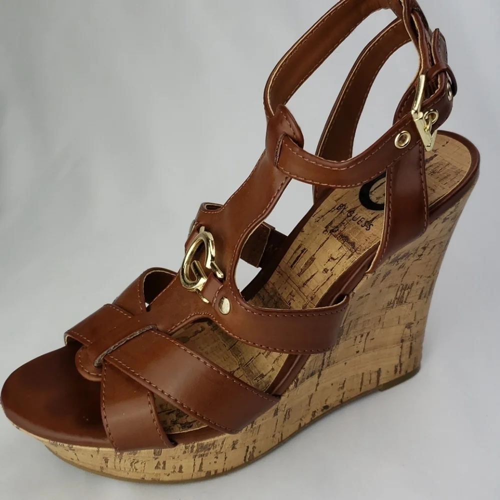 Guess Brown With Goldtone Trademark G Sz 6.5